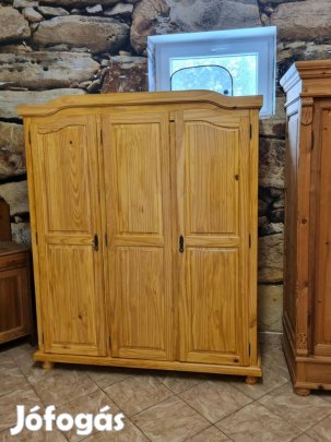 Fenyő szekrény 149x180x57