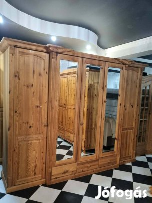 Fenyő szekrény 274x205x60