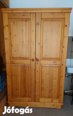 Fenyő szekrény