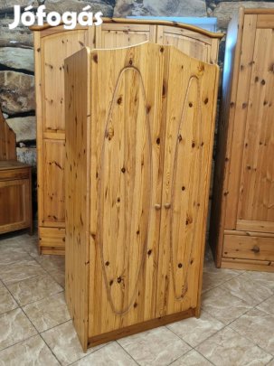 Fenyő szekrény 78x172x55