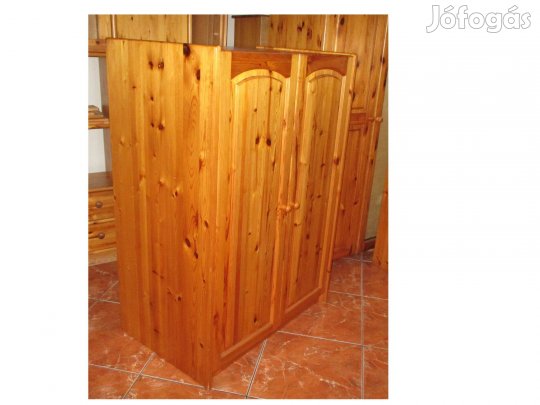 Fenyő szekrény komód 90x59x130cm
