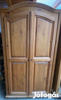 Fenyő szekrények