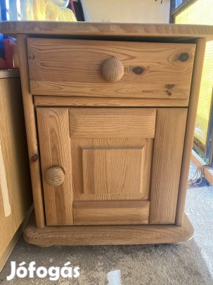 Fenyő szekrények eladók