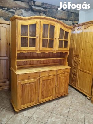 Fenyő tálalószekrény 151x203x46