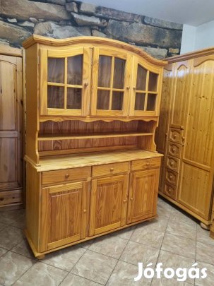 Fenyő tálalószekrény 151x203x47