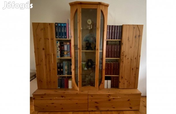 Fenyő vitrines szekrény