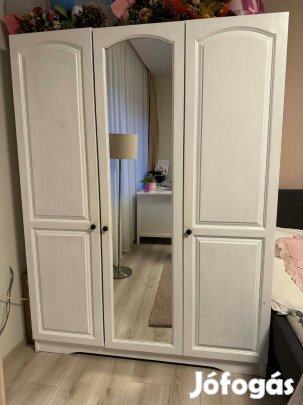 Fenyőbútor 3ajtós