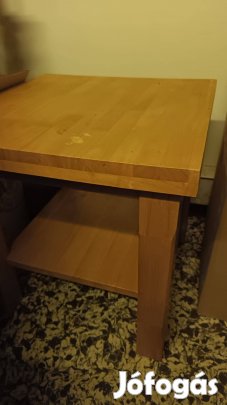 Fenyőbútor asztal