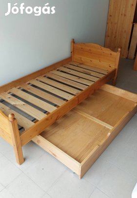 Fenyőfa ágy (2 darab van eladó)
