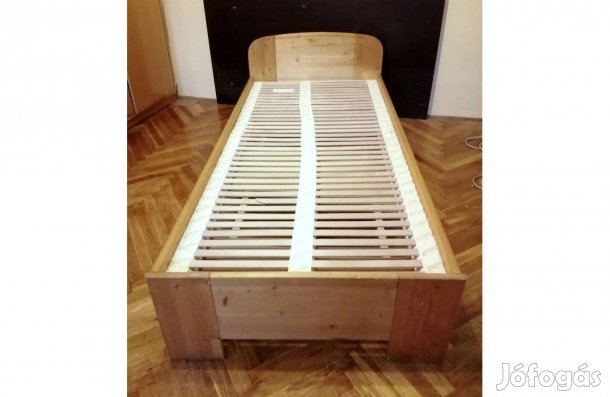 Fenyőfa ágy eladó