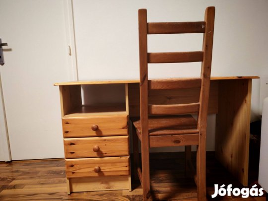 Fenyőfa íróasztal