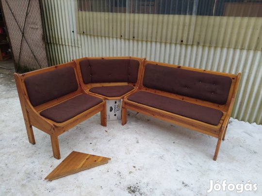 Fenyöfa konyhai sarokülő garnitúra 