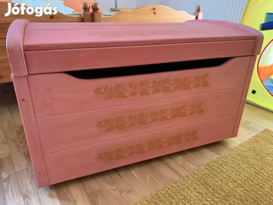 Fenyőfa láda eladó