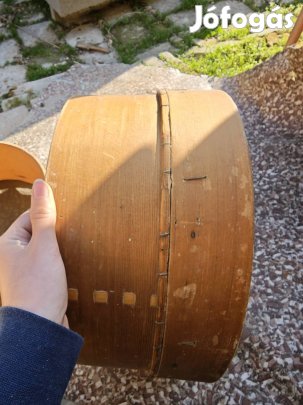 Fenyőfa sárgaréz betétes szita-szűrő