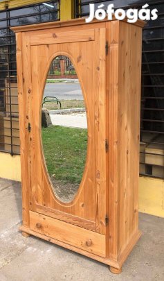 Fenyőfa tükrös szekrény