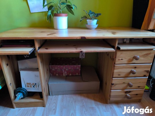 Fenyőíróasztal kedvező áron