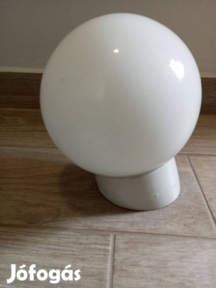 Ferde foglaltú fürdőszobai, udvari fali lámpa