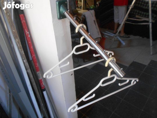 Ferde vállfatartó eladó, Ócsa