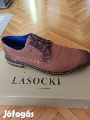 Férfi 43 -as cipő