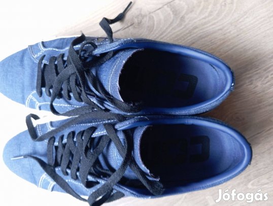 Férfi Converse félcipő 46