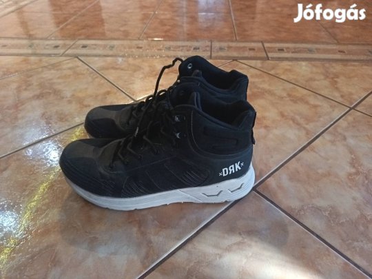 Férfi DRK  42-es bakancs