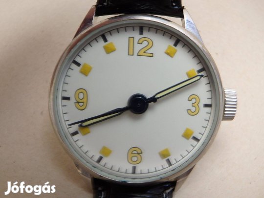 Férfi Karóra Napi Használatra Felhúzós Szerkezettel Jól Látható SZÁMOK