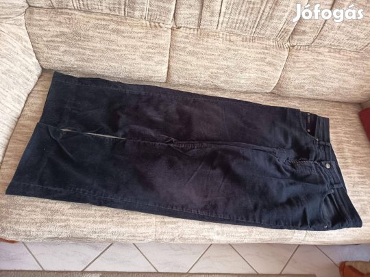 Férfi Nadrág fekete kordbársony Brax márka