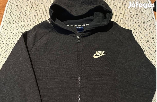 Férfi Nike kapucnis felső (XL-es méretben)