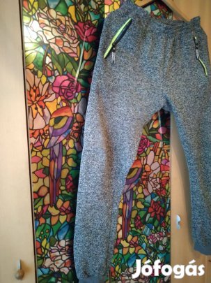 Férfi Sport/Kiruccanós nadrág