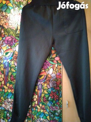 Férfi Sport/Kiruccanós nadrág fekete