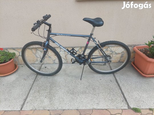 Férfi ,újszerű 26-os többsebességes kerékpár 