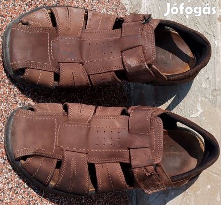 Férfi átmeneti,nyári újszerű sertés hasított bőr anyagú szandálomat