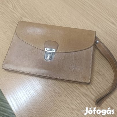 Férfi autós táska