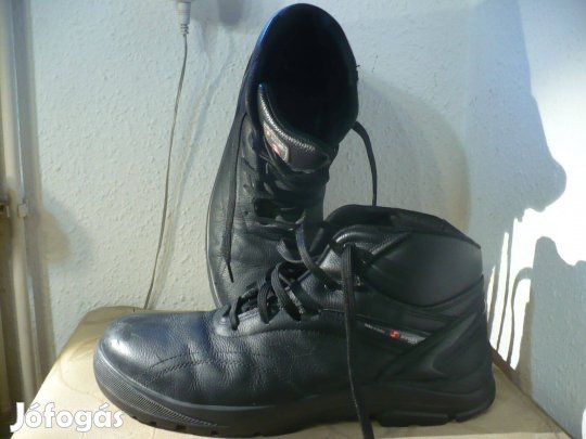 Férfi bakancs 45, Sixton