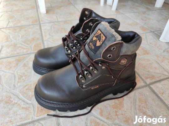 Férfi bakancs (45-ös méretű)