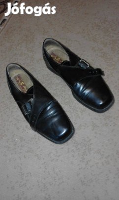Férfi bőr fekete cipő