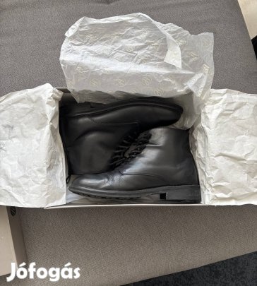 Férfi bőr fűzős csizma 