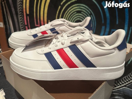 Férfi címkés Adidas cipő (44,2/3-os méretben) Új!