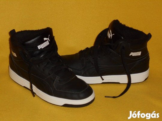 Férfi cipő , Puma, 40 -es. Szép, fekete, szinte új. Féláron !