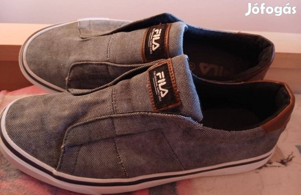 Férfi eredeti FILA farmer jellegű sportcipő,42-méret, újszerű!/80