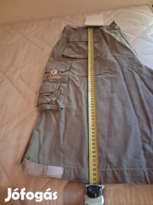 Férfi farmer szerű kb térdig érő nadrág