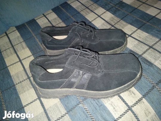 Férfi fekete cipő 44-es