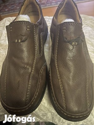 Férfi félcipö eladó.