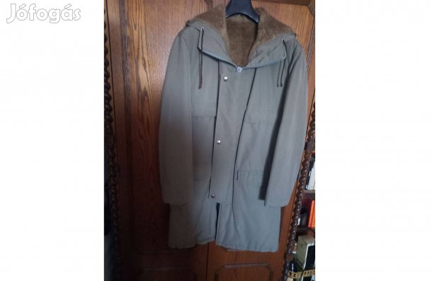 Férfi kabát bundabéléses, kapucnis