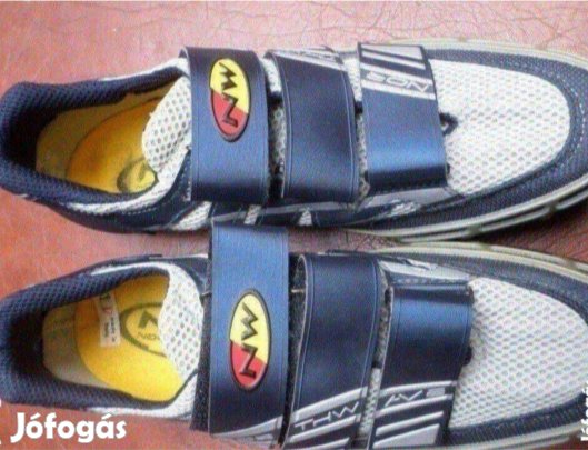 Férfi kerékpáros cipő újszerű 44-es