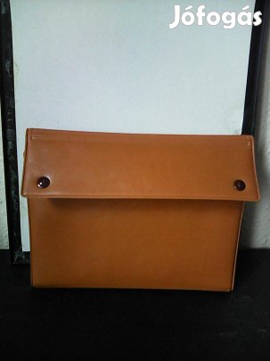 Férfi kézi táska 22 x 17 cm