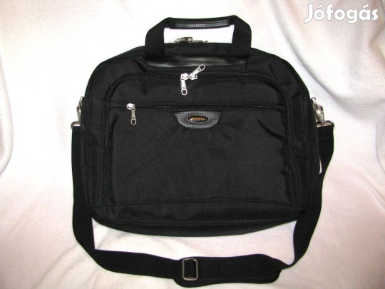 Férfi laptoptáska divatos 43x35x10 Aoking új elől-hátul rekesz