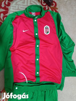 Férfi melegitö fradis nike