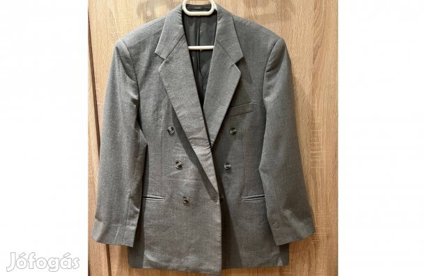 Férfi öltöny 48-as