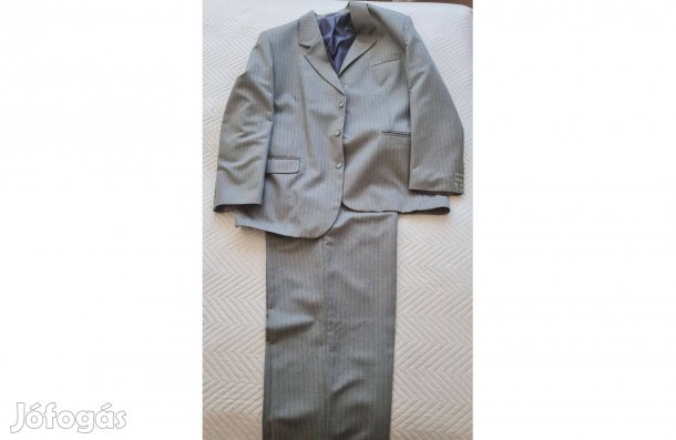 Férfi öltöny